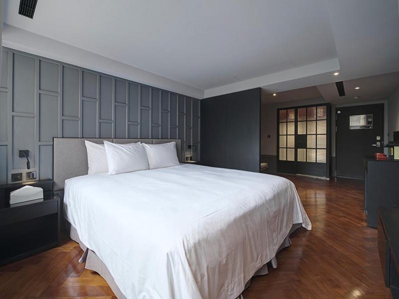 Reddot Hotel Taichung Exterior photo