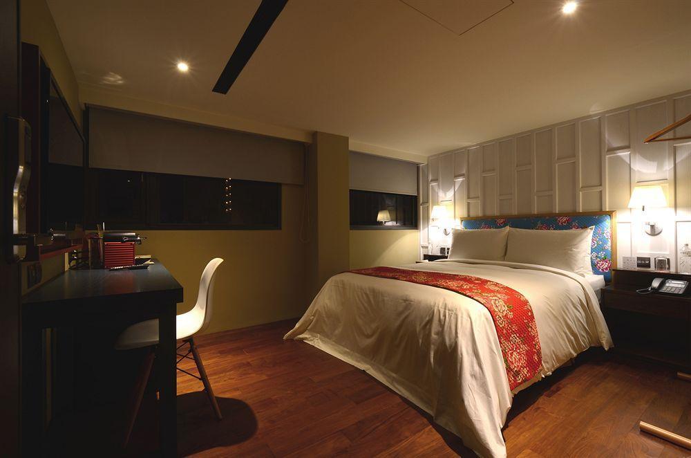 Reddot Hotel Taichung Exterior photo