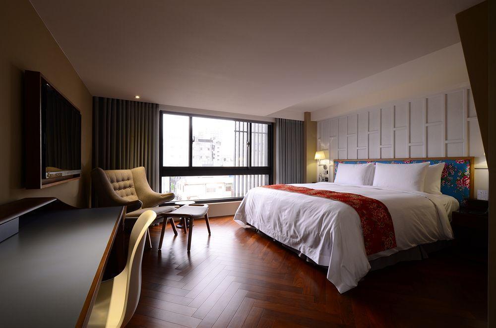 Reddot Hotel Taichung Exterior photo