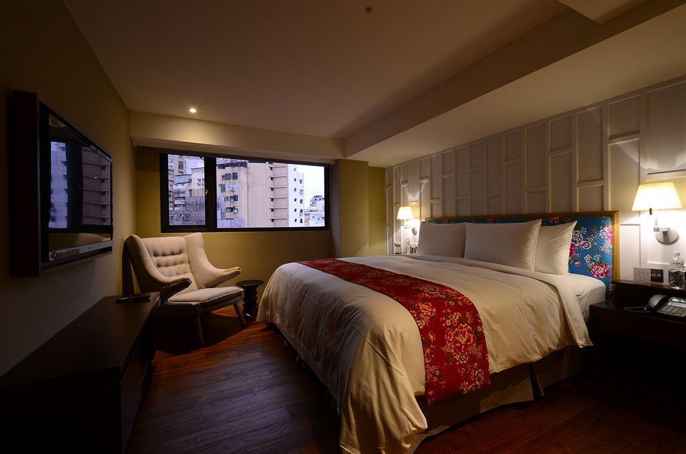 Reddot Hotel Taichung Exterior photo